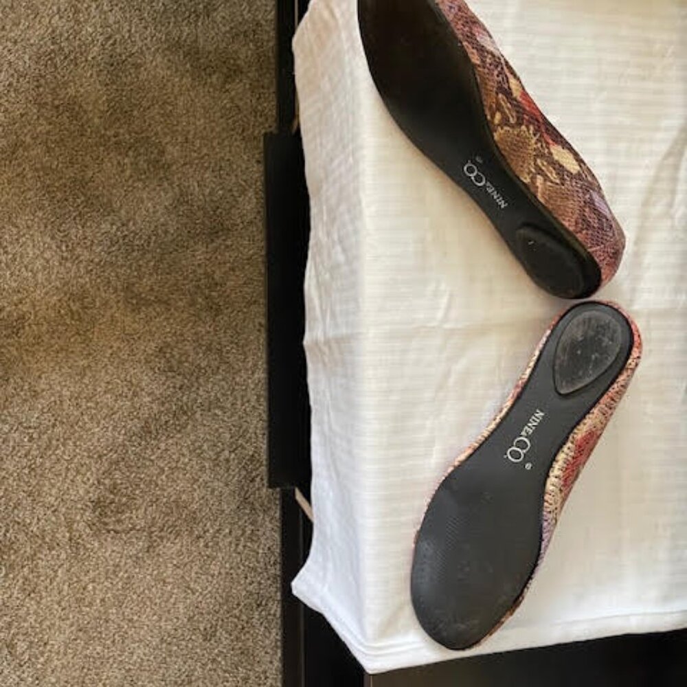 WOMEN SHOES